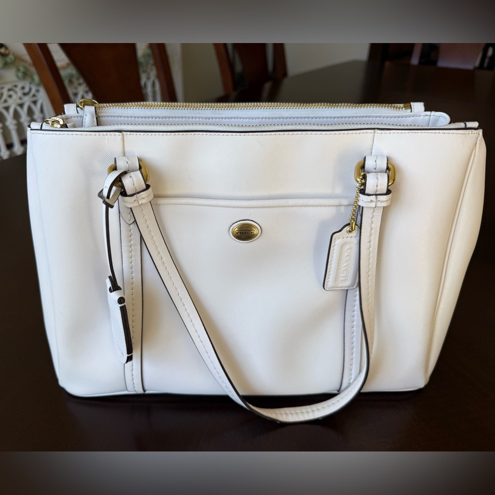 Coach Ivory Leather Shoulder Bag